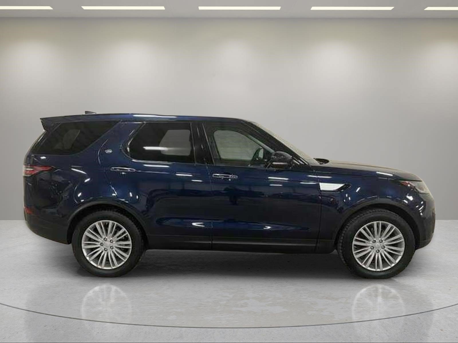 Used 2017  Land Rover HSE Luxury image 2