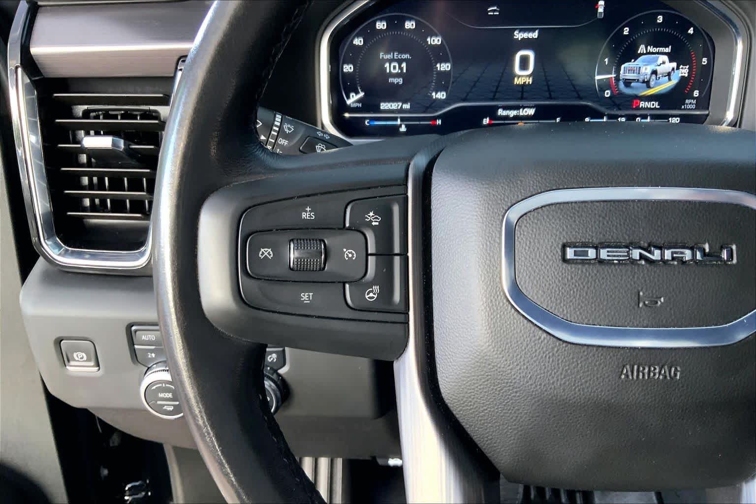 Used 2025 Onyx Black GMC Denali Ultimate image 24