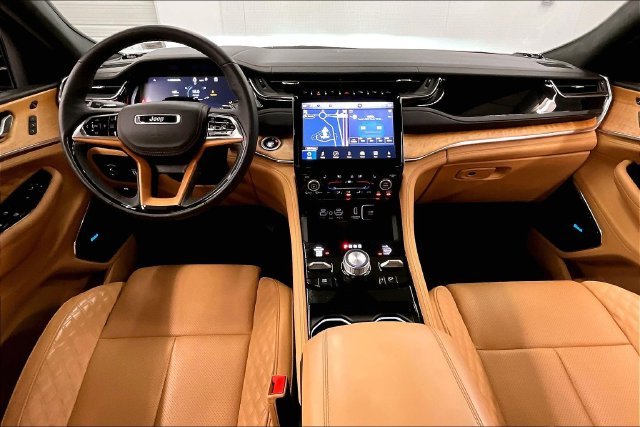 Used 2024 Rocky Mountain Pearlcoat Jeep Summit Reserve image 18