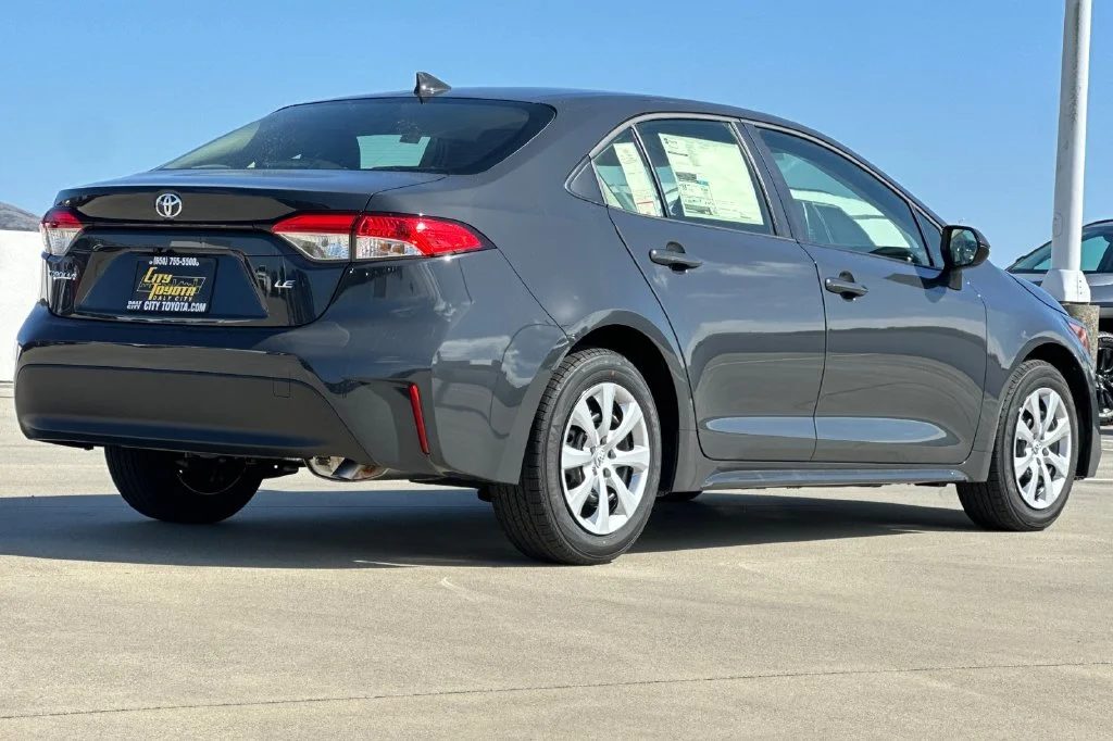 New 2027 Underground Toyota  LE image 4