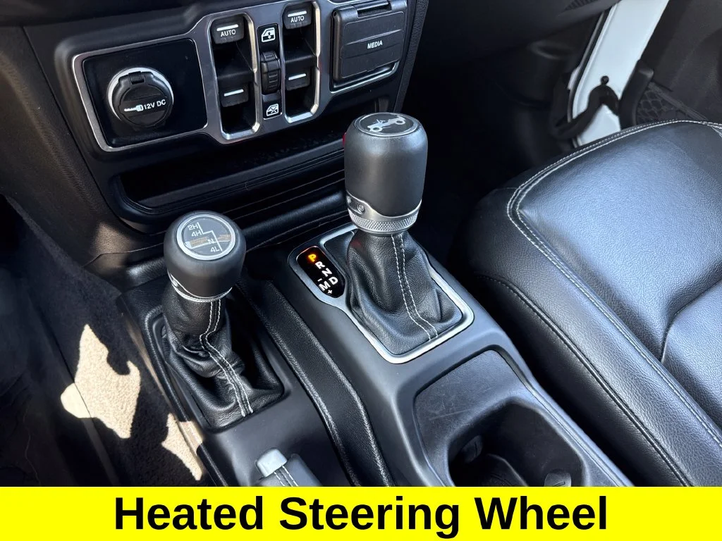 Used 2019 White Jeep Unlimited Sahara image 18