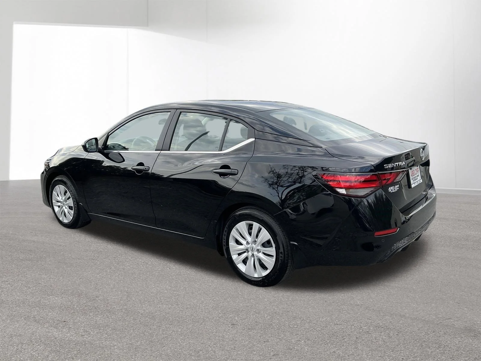Used 2025 Super Black Nissan  image 5