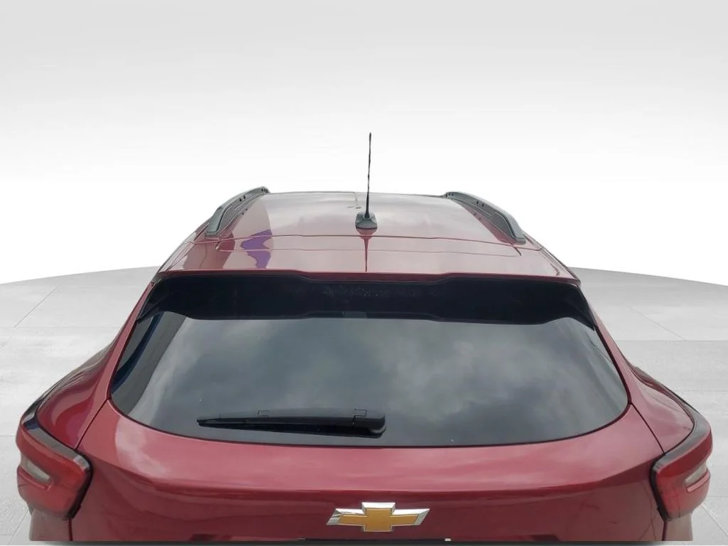 Used 2025 Red Chevrolet LT image 5