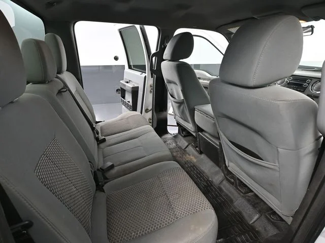 2011 Ford F-350 Super Duty XLT - Photo 36
