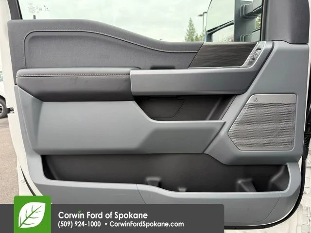 New 2026 Star White Metallic Tri-Coat Ford Lariat® image 18