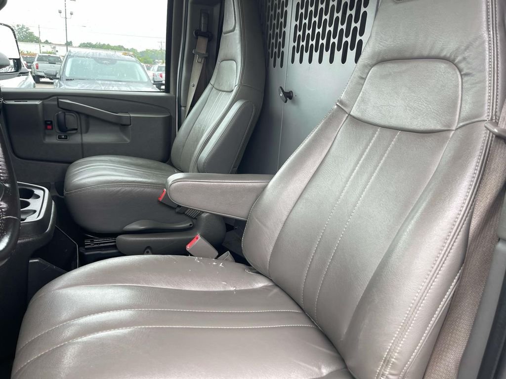 Used 2020 Summit White Chevrolet Work Van image 23