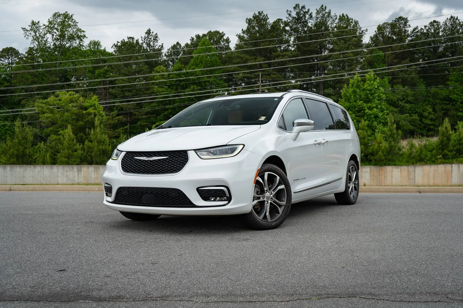2021 Chrysler Pacifica Pinnacle's photo