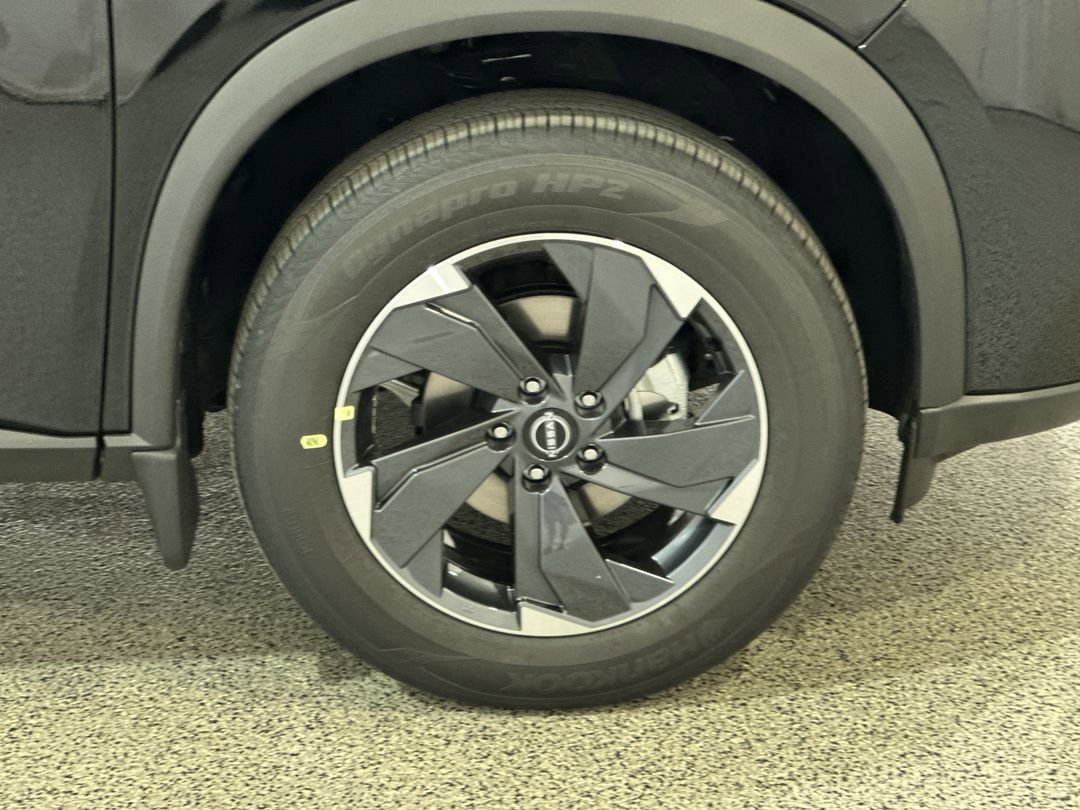 2026 Nissan Rogue SV - Photo 10