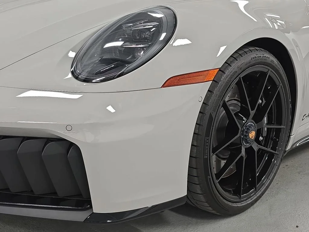 2026 Porsche 911 GTS - Photo 11