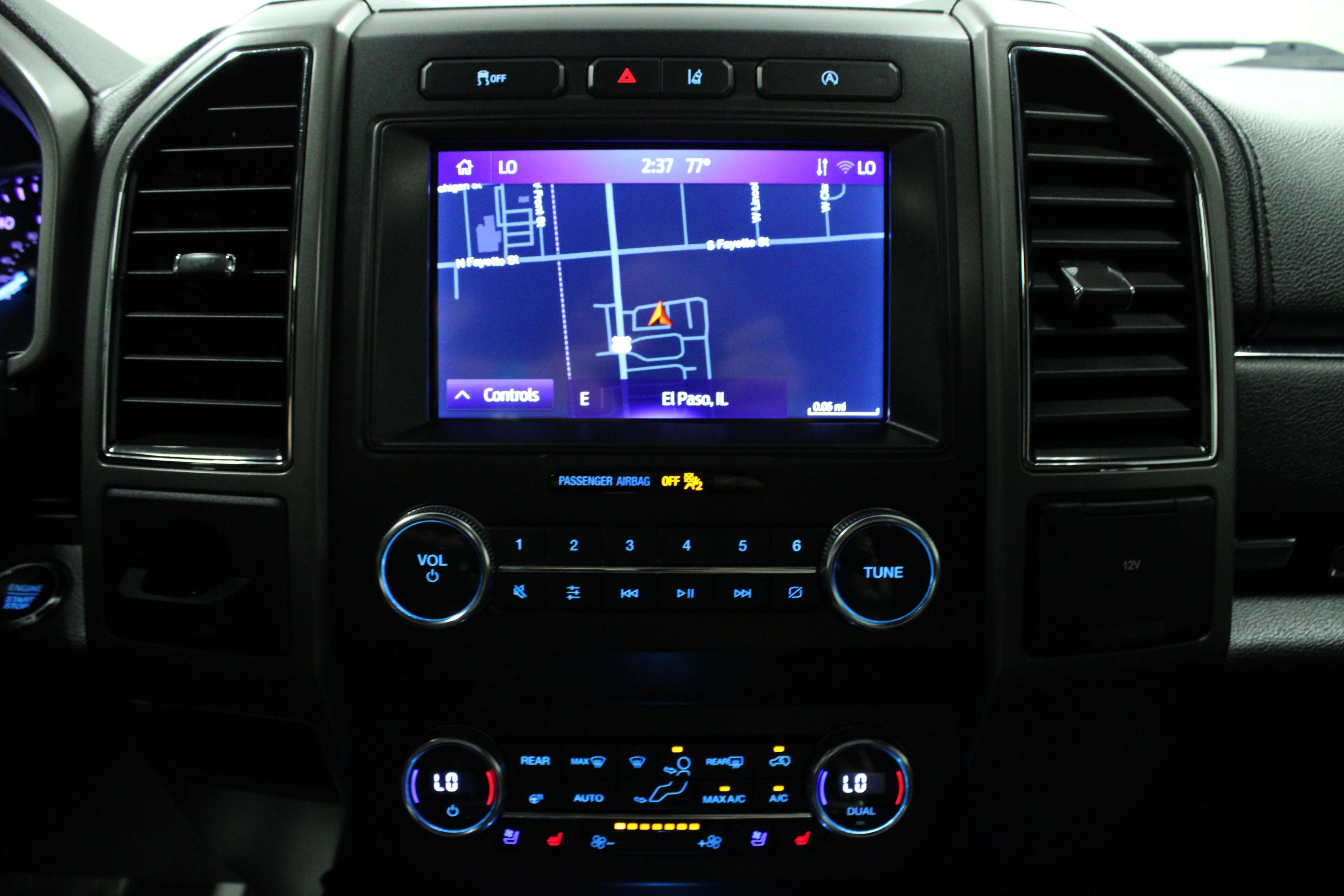 Used 2020 Black Ford XLT image 23