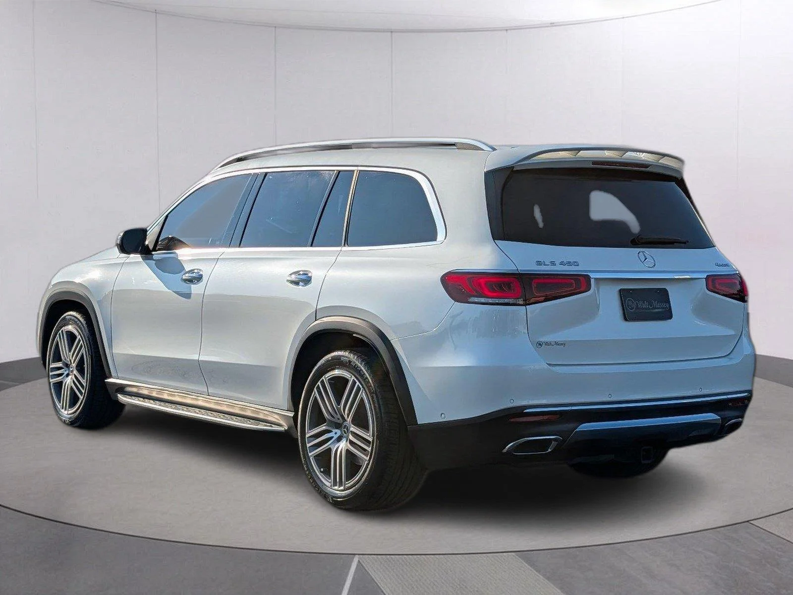 Used 2022 MANUFAKTUR Diamond White Bright Mercedes-Benz GLS 450 image 3