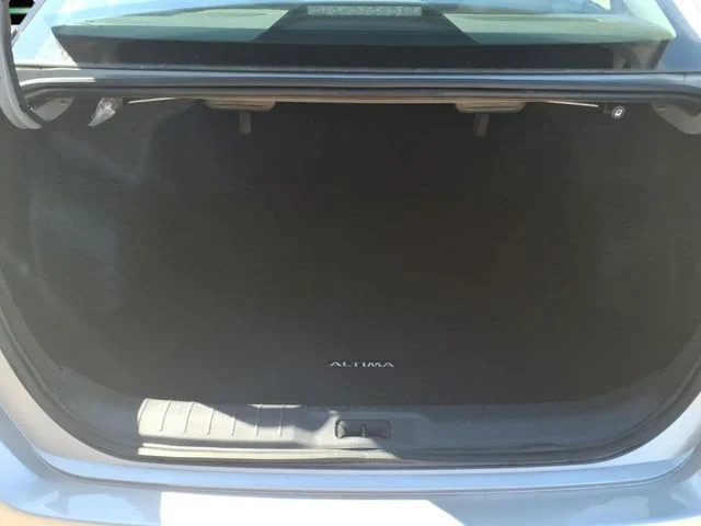 Used 2024 Silver Nissan 2.5 SV image 27
