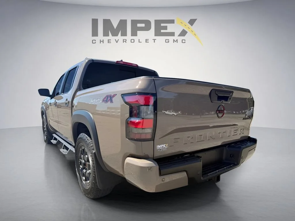 Used 2023  Nissan PRO-4X image 3