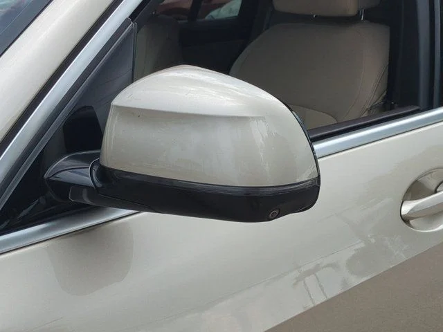 Used 2019 Beige BMW xDrive40i image 12