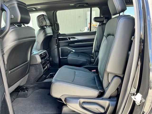 New 2026 High Gloss Black Exterior Paint Jeep  image 18