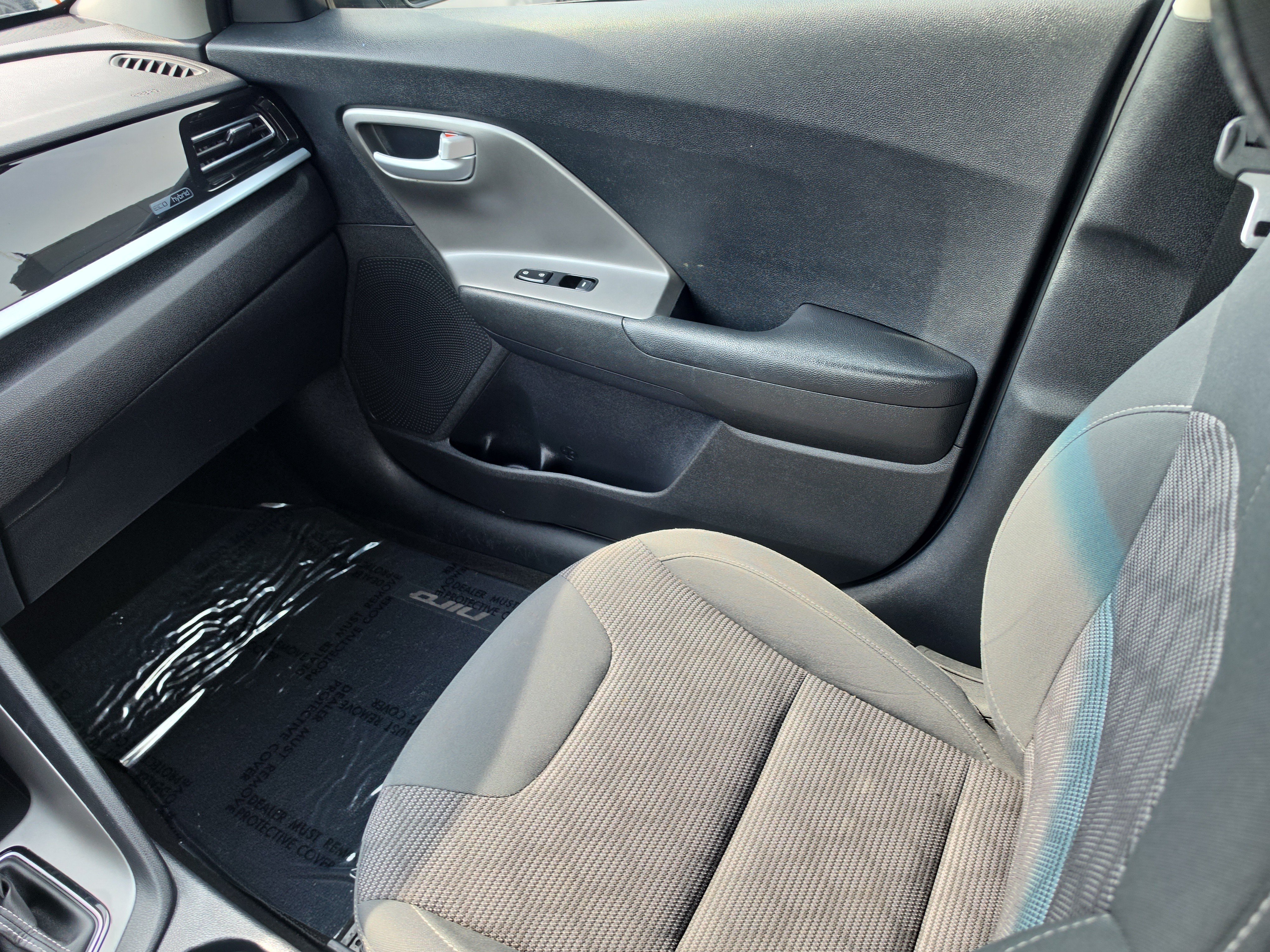 Certified Used 2022 Aurora Black Pearl Kia LX image 14