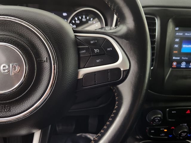 Used 2017 Red Jeep Latitude image 27