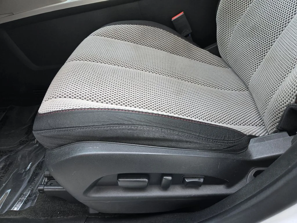 2017 Chevrolet Equinox LT - Photo 16