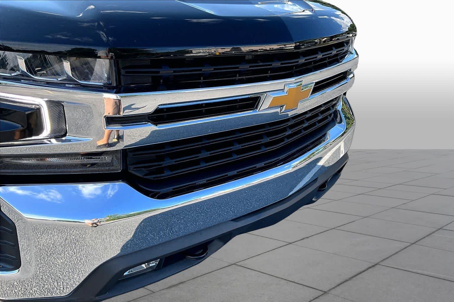 Used 2021 Black Chevrolet LT image 29