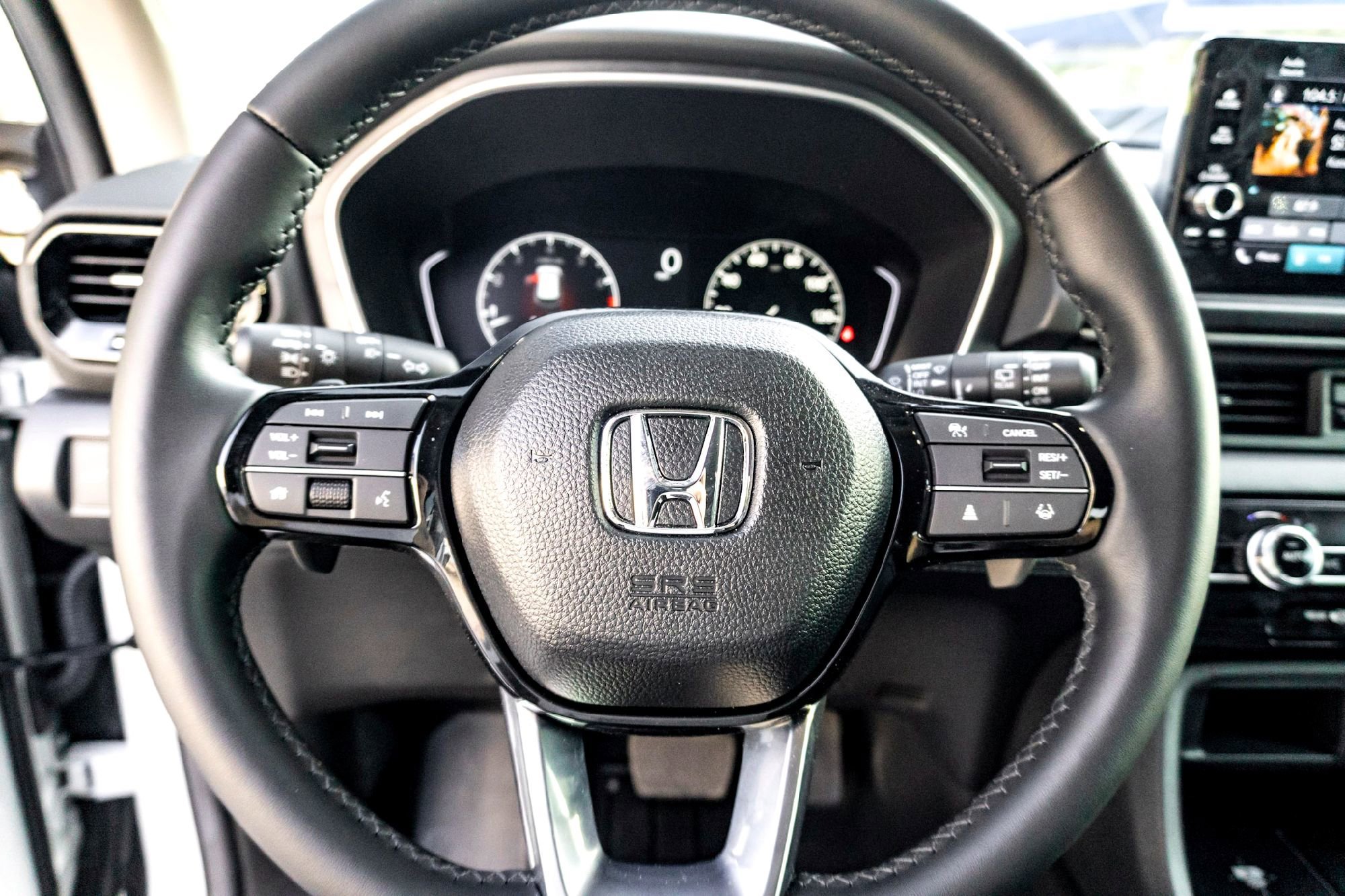 Used 2025 Platinum Honda EX-L image 17