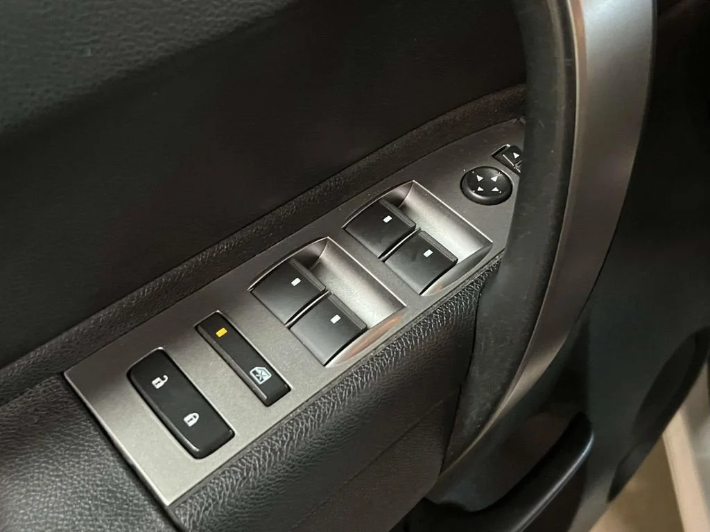 Used 2013 SUMMIT WHITE Chevrolet LT image 13