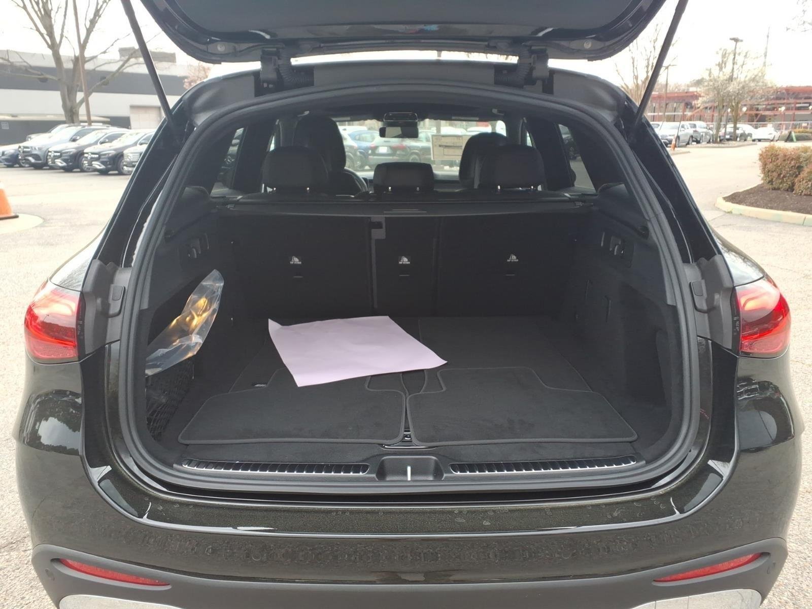 New 2026 Black Mercedes-Benz GLC 300 image 35