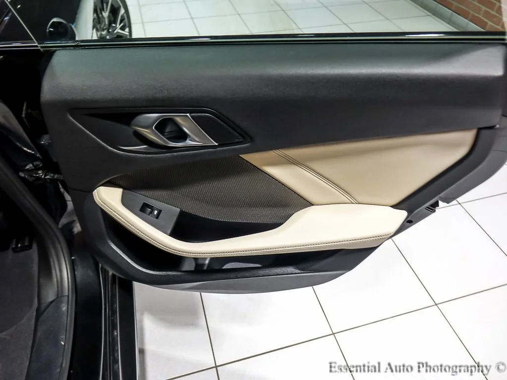 Used 2025 Black BMW xDrive image 28