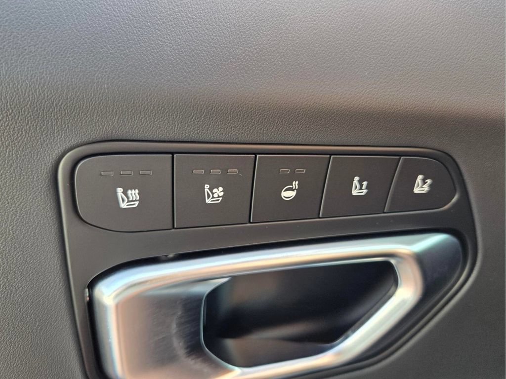 New 2026 Snow White Pearl Kia GT-Line image 33