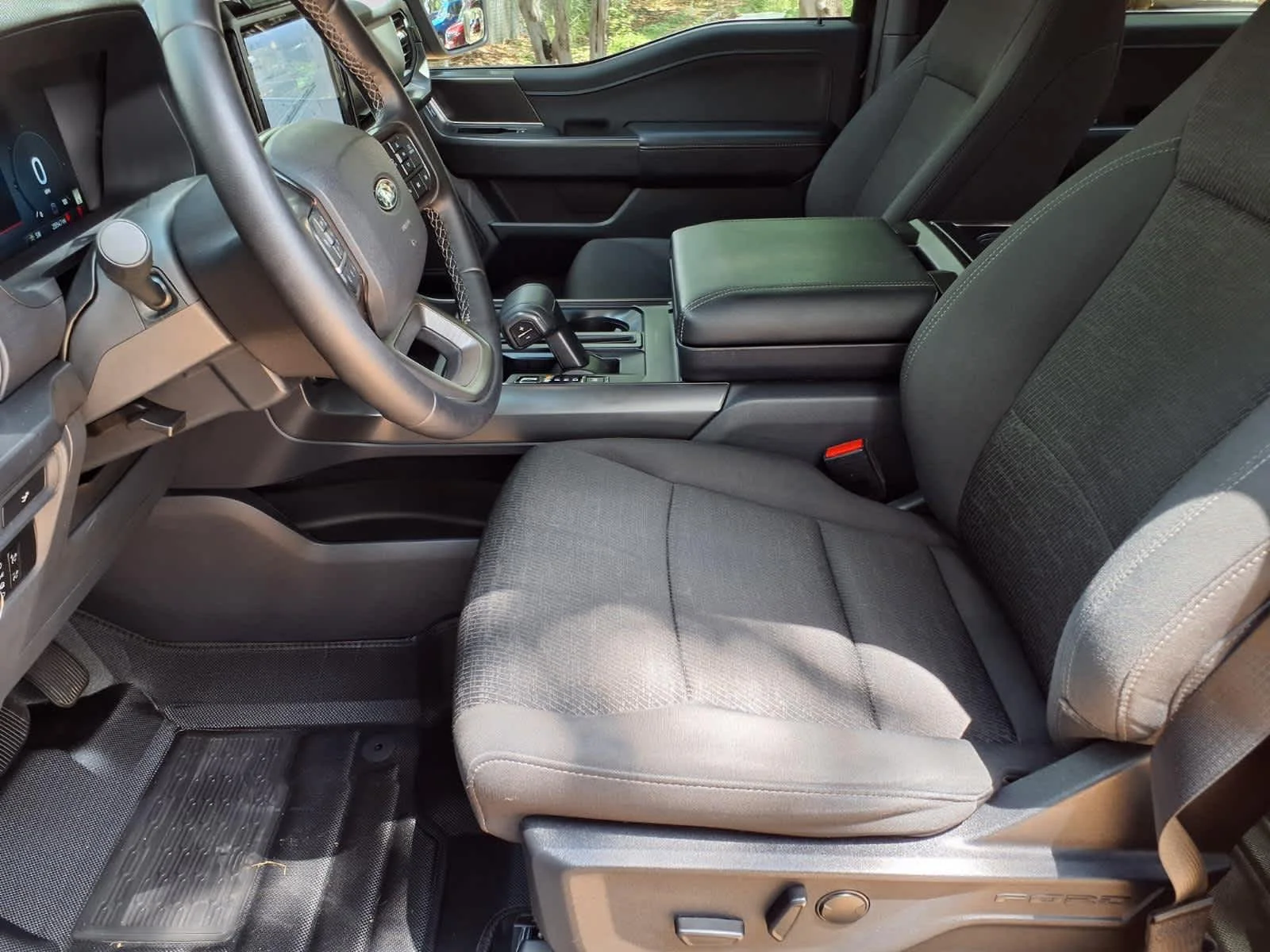 Used 2024  Ford XLT image 13