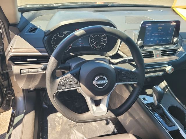 Used 2025 Gray Nissan 2.5 SV image 30
