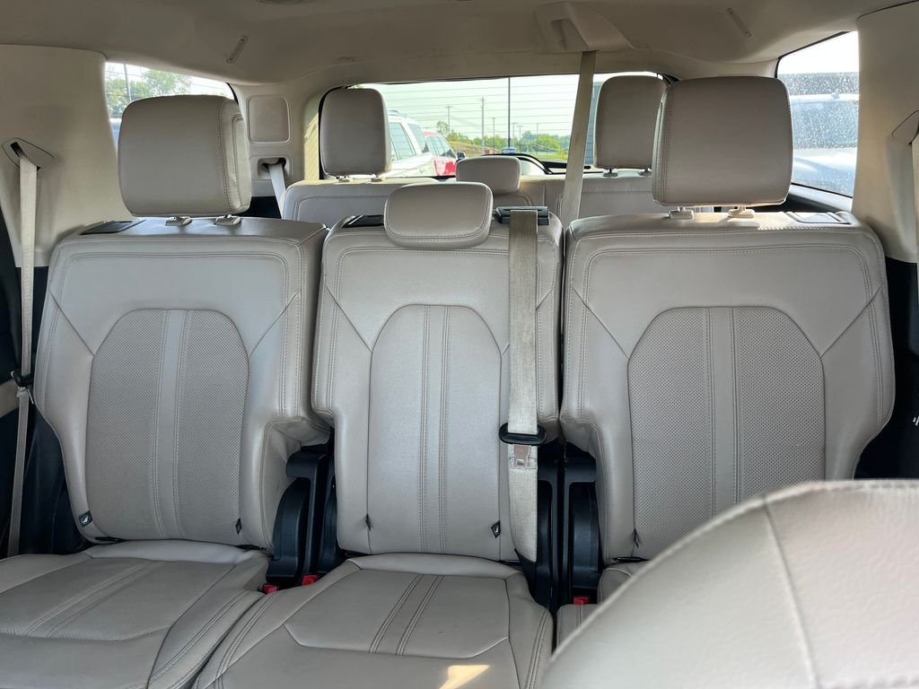 Used 2022 White Ford Limited image 13