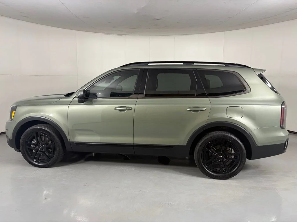 Used 2024 Green Kia EX X-Line image 5