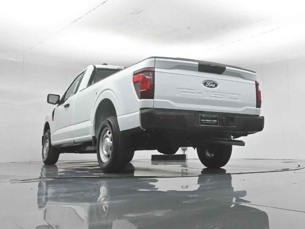 New 2026 Oxford White Ford XL image 40