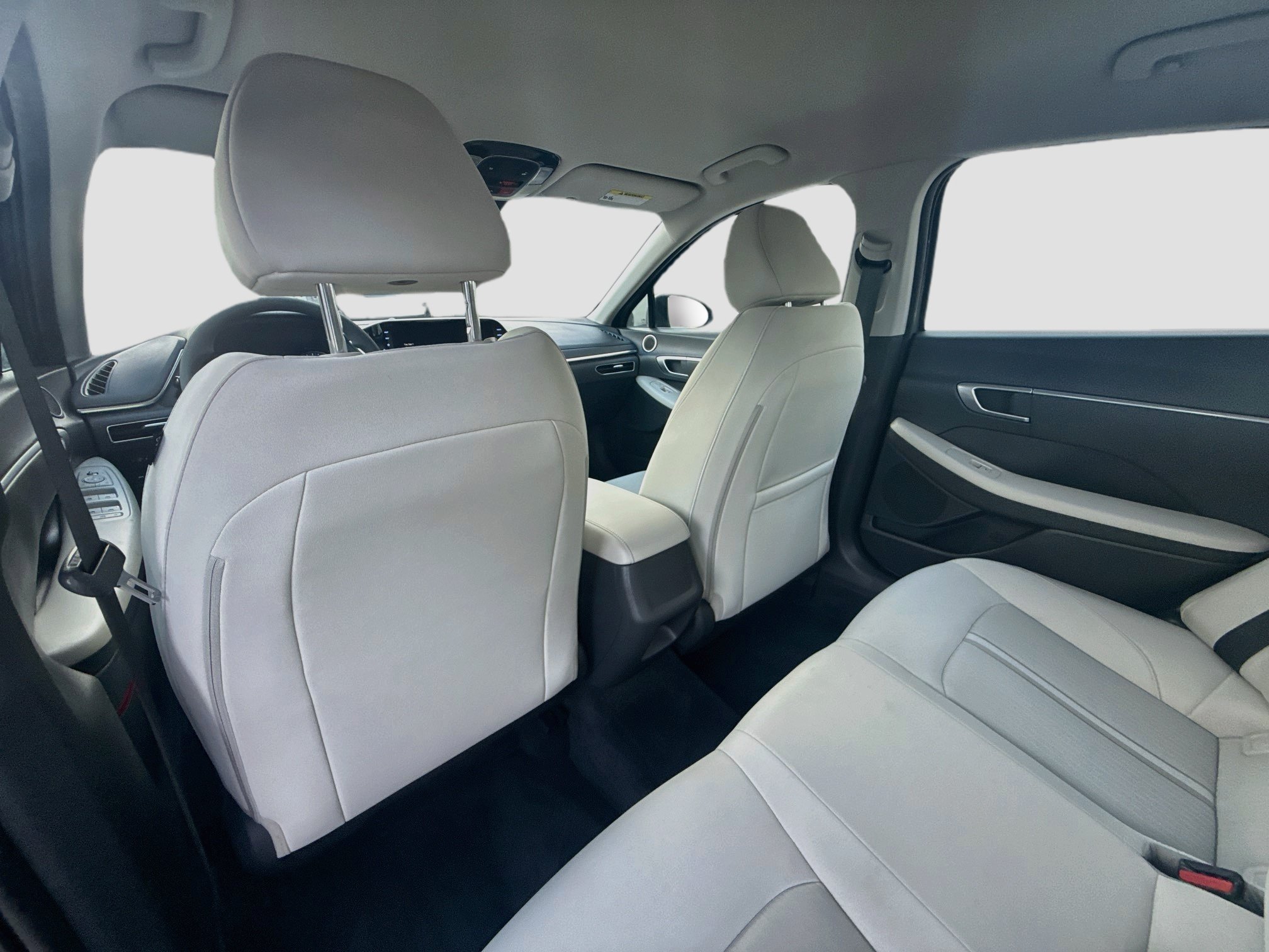 Used 2023 Hampton Gray Hyundai SEL image 21