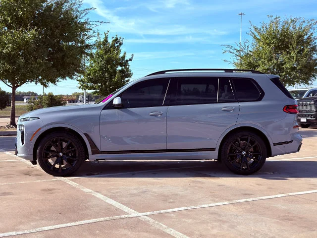 Used 2024 Gray BMW xDrive40i image 14