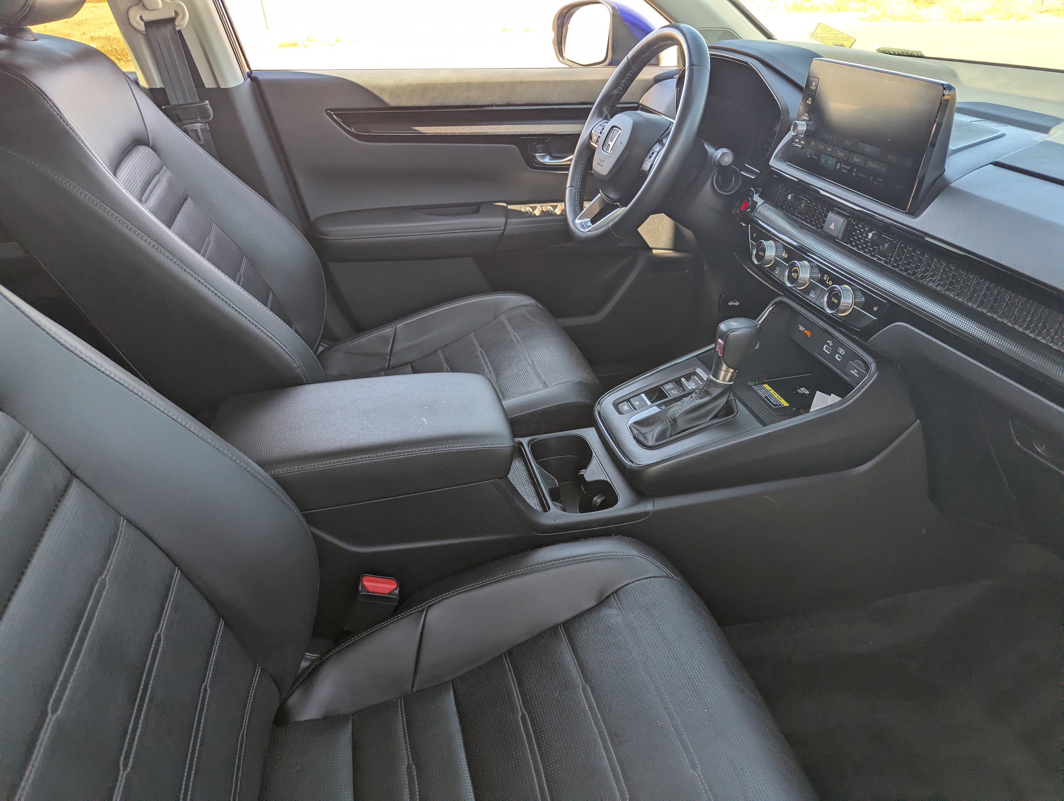 Used 2025 Solar Silver Metallic Honda EX-L image 12