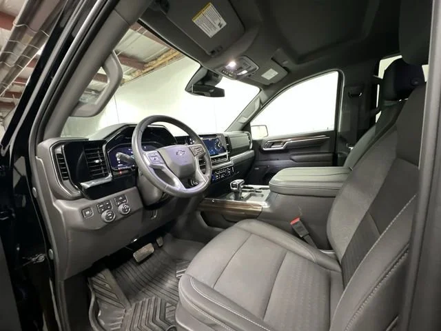 2025 Chevrolet Silverado 1500 LT Trail Boss - Photo 10