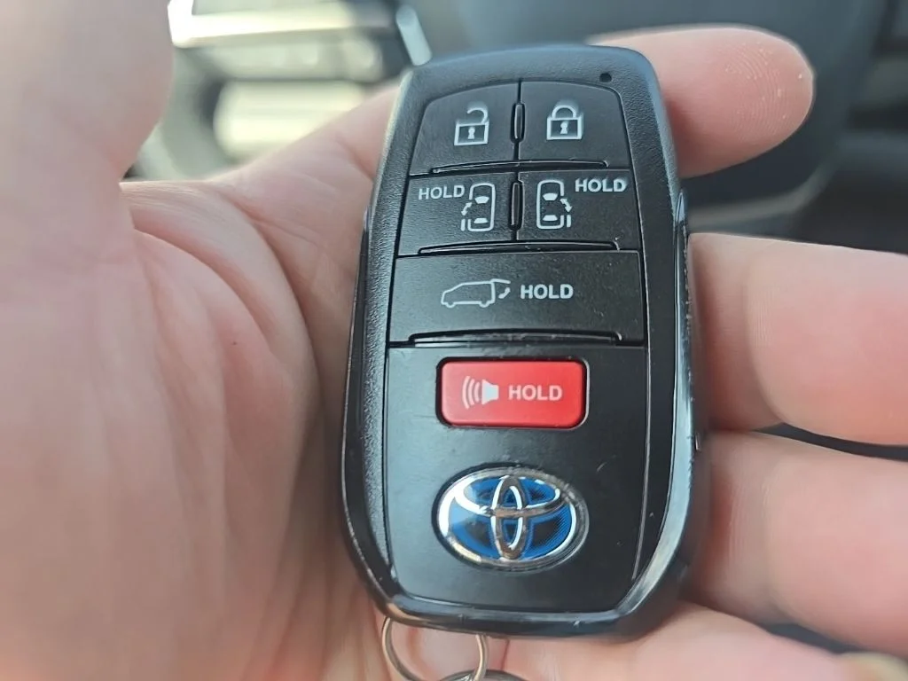 Used 2024  Toyota XLE image 20
