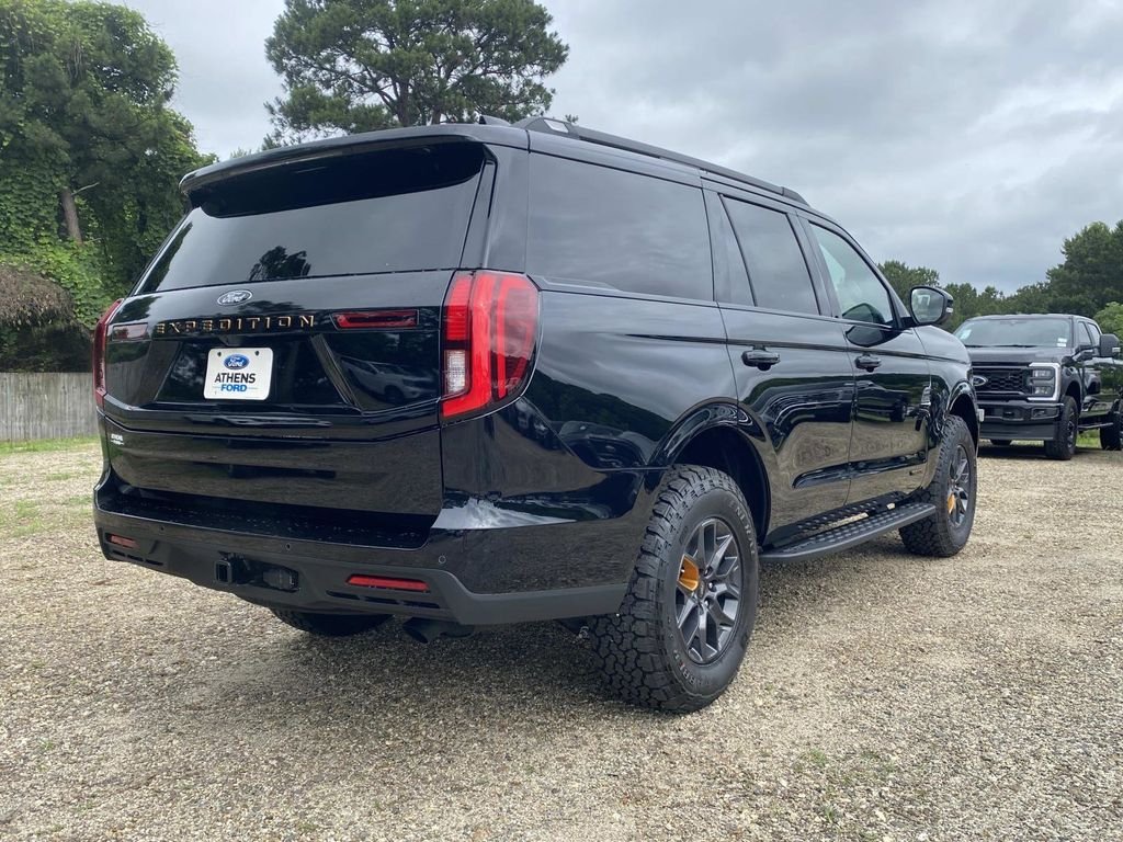 New 2026 Agate Black Metallic Ford Tremor® image 3