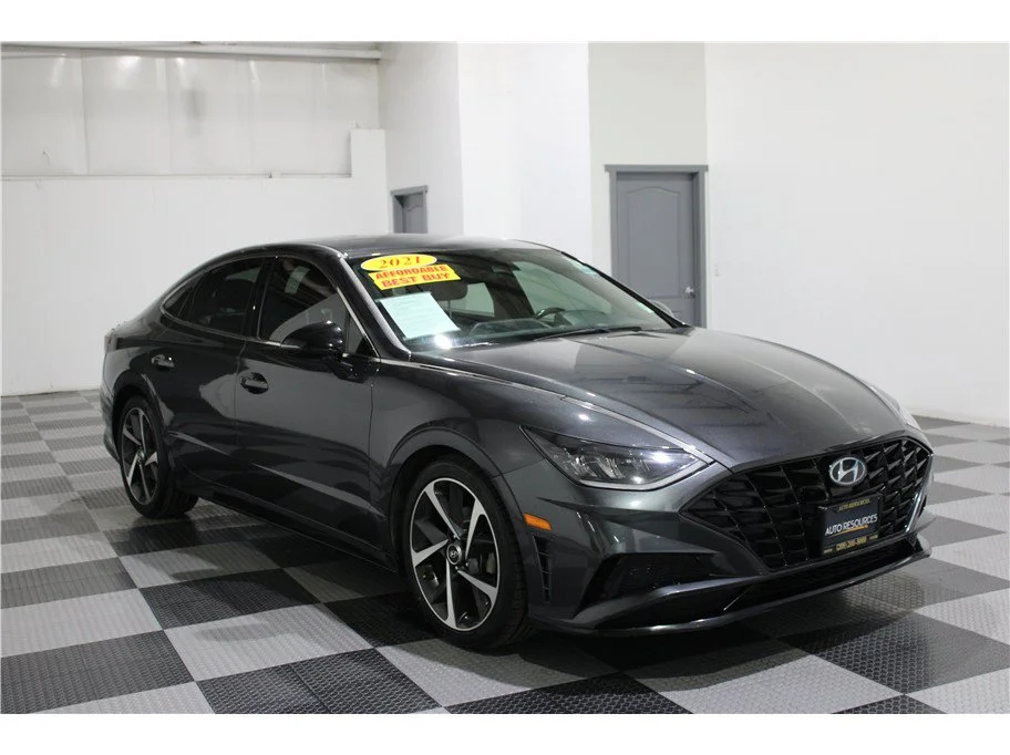 Used 2021 Portofino Gray Hyundai SEL Plus image 3