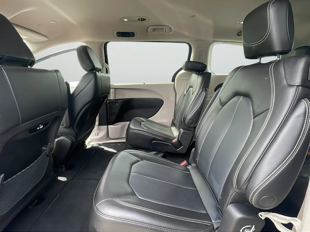 Used 2023 Blue Chrysler Touring L image 27