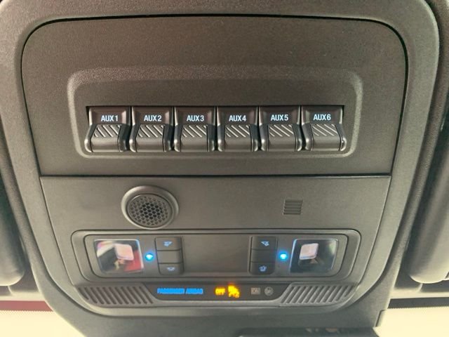Used 2023 White Ford Wildtrak image 32