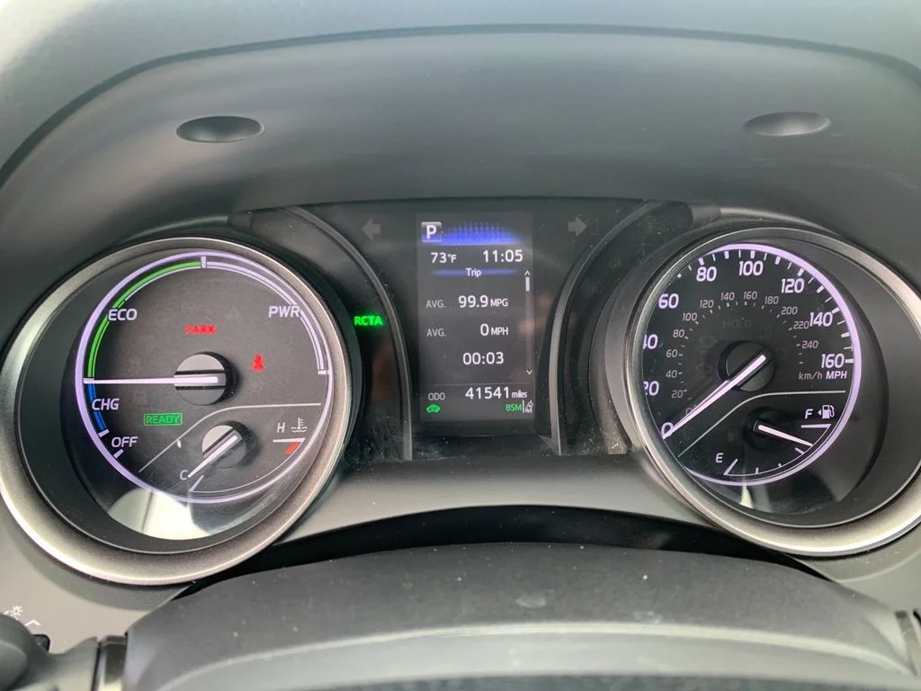 Used 2022 Silver Toyota SE image 29