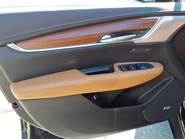 Used 2025 Stellar Black Metallic Cadillac Premium Luxury image 13