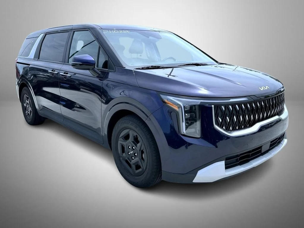 Used 2025 Blue Kia LXS image 3