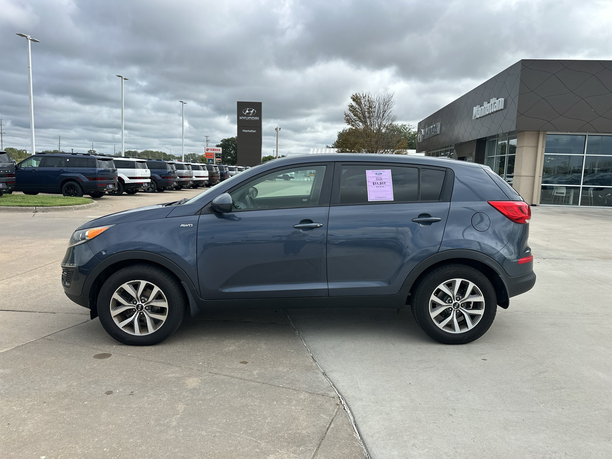 Used 2014 Twilight Blue Kia LX image 9