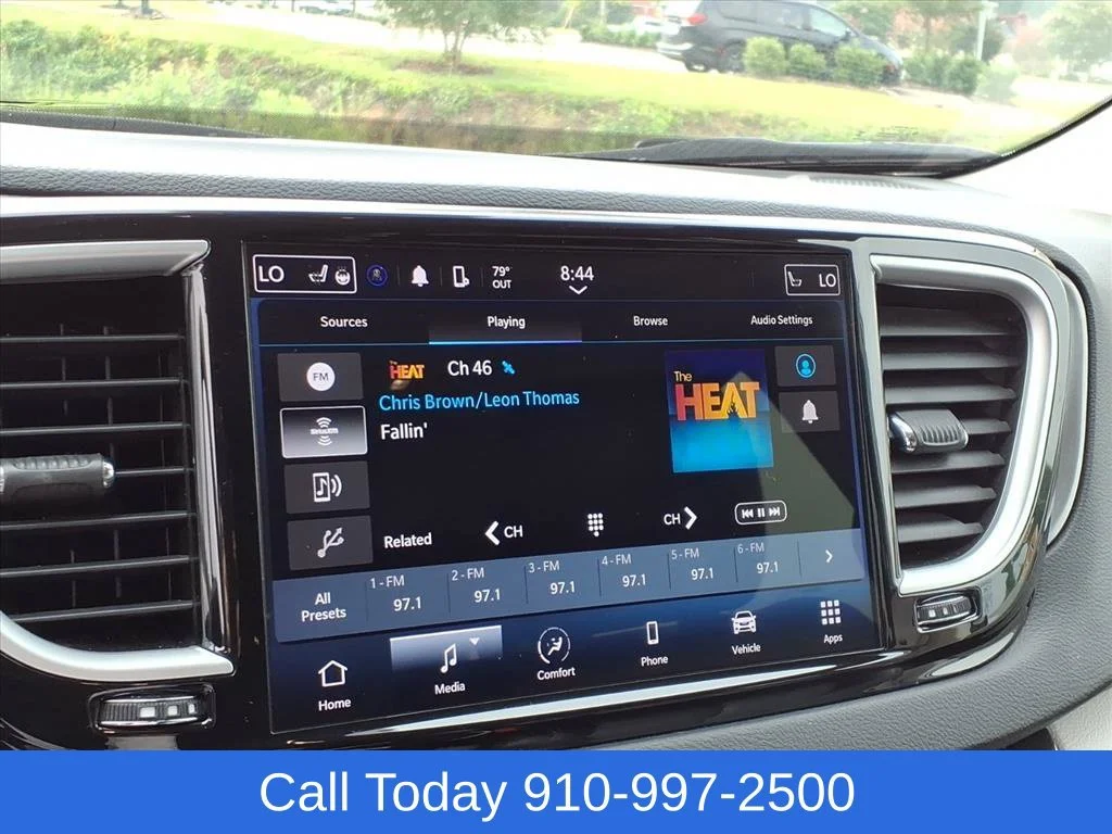 Used 2024 White Chrysler Touring L image 13