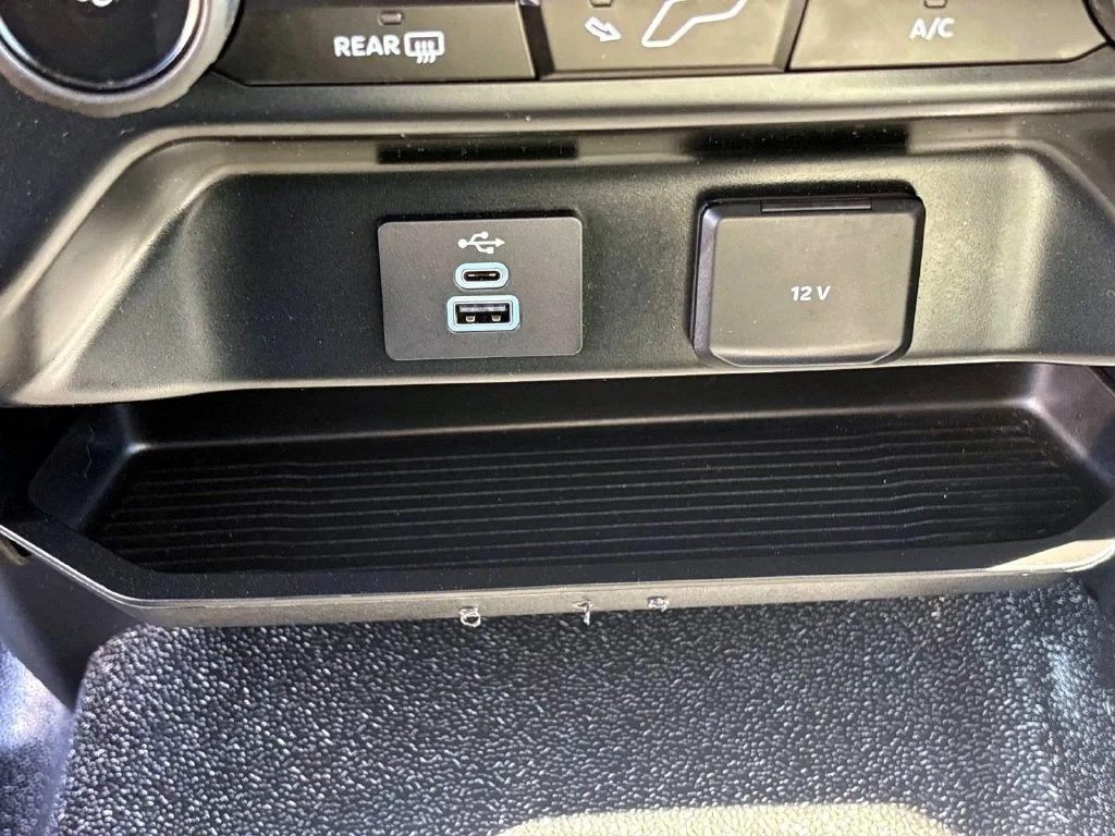 Used 2024 Oxford White Ford XLT image 27