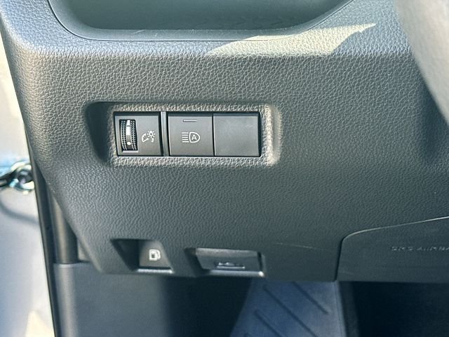 Used 2025 Silver Toyota XLE image 10