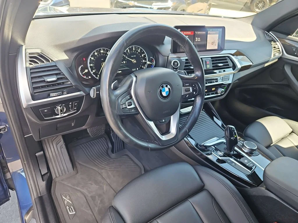 Used 2019 Phytonic Blue Metallic BMW xDrive30i image 13